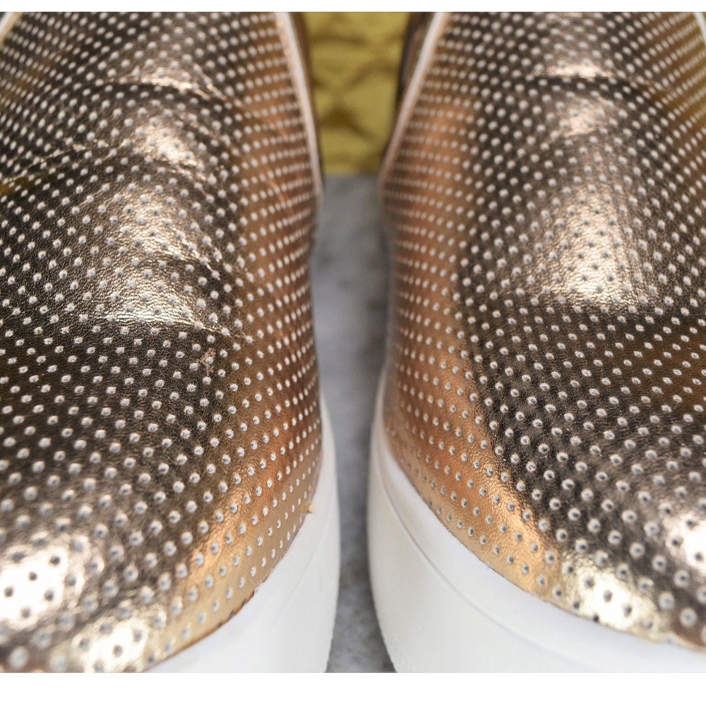SOLD  STEVE MADDEN Gracy Rose Gold Sneakers 8.5 - Picture 4 of 8